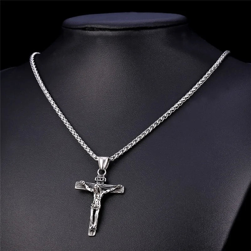 Gold Cross Chain Necklace: Luxury Fashion Accessory - TIMESQURE